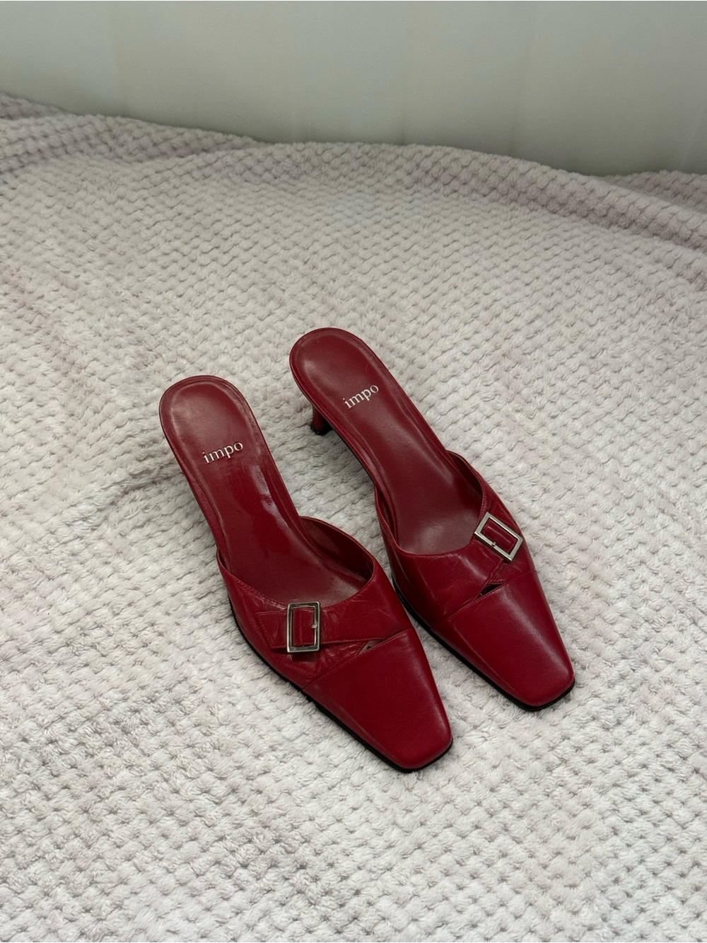 Red leather kitten heel